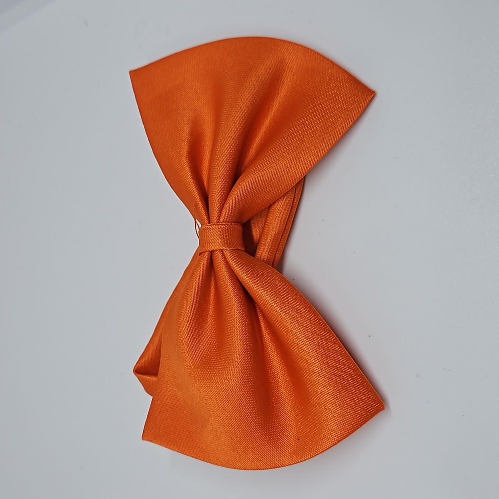 BRAND NEW! BOW TIE ORANGE